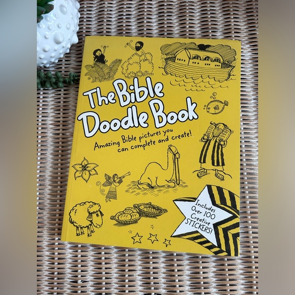#10 The Bible Doodle Book: Amazing Bible Pictures You Can Complete and Create - Picture 1 of 8